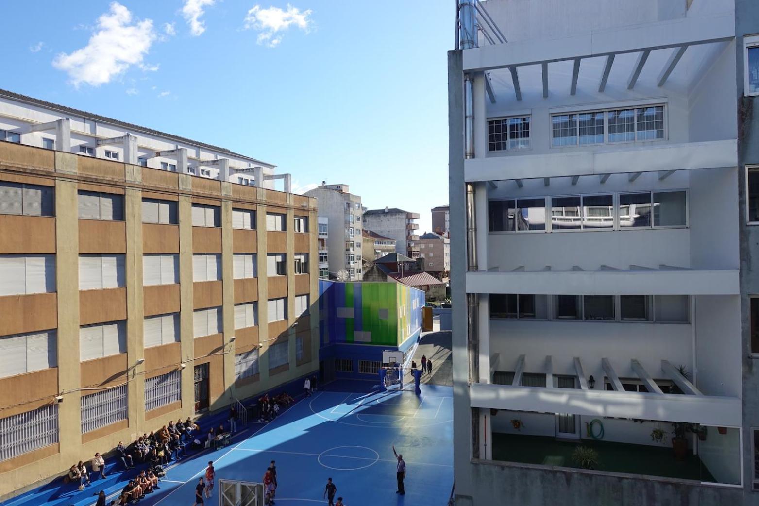 Apartamento Piso Centrico De 5 Con Garaje En