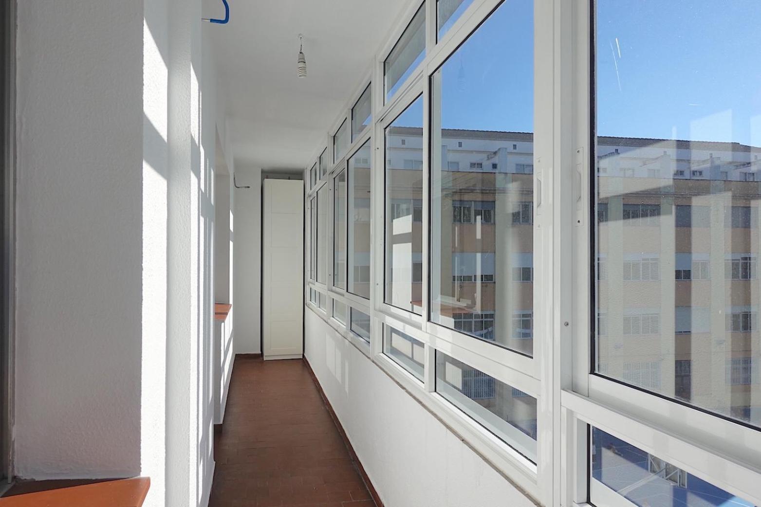 Apartamento Piso Centrico De 5 Con Garaje En