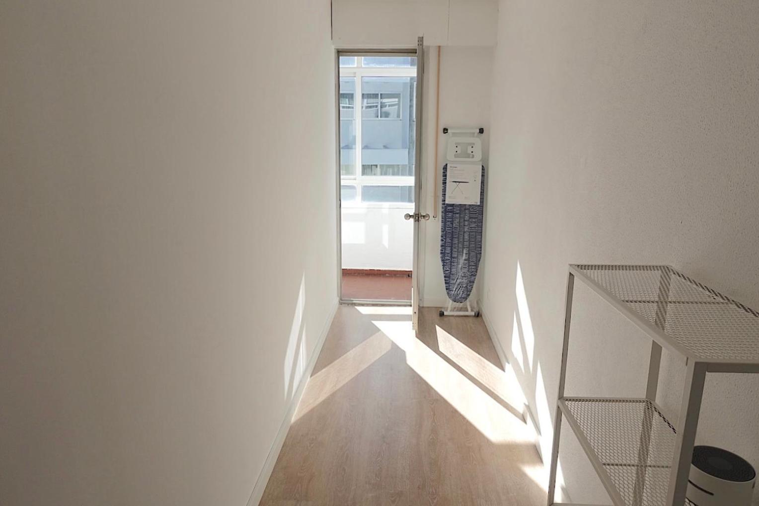 Piso Centrico De 5 Con Garaje En Apartamento *