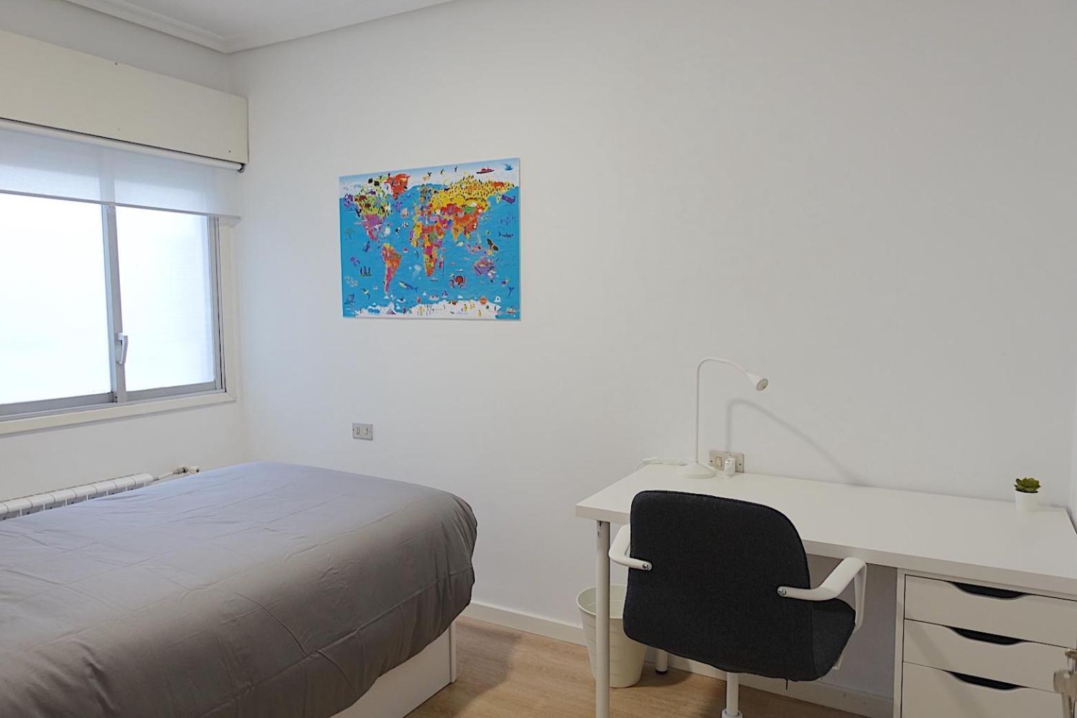 Apartamento Piso Centrico De 5 Con Garaje En Vigo