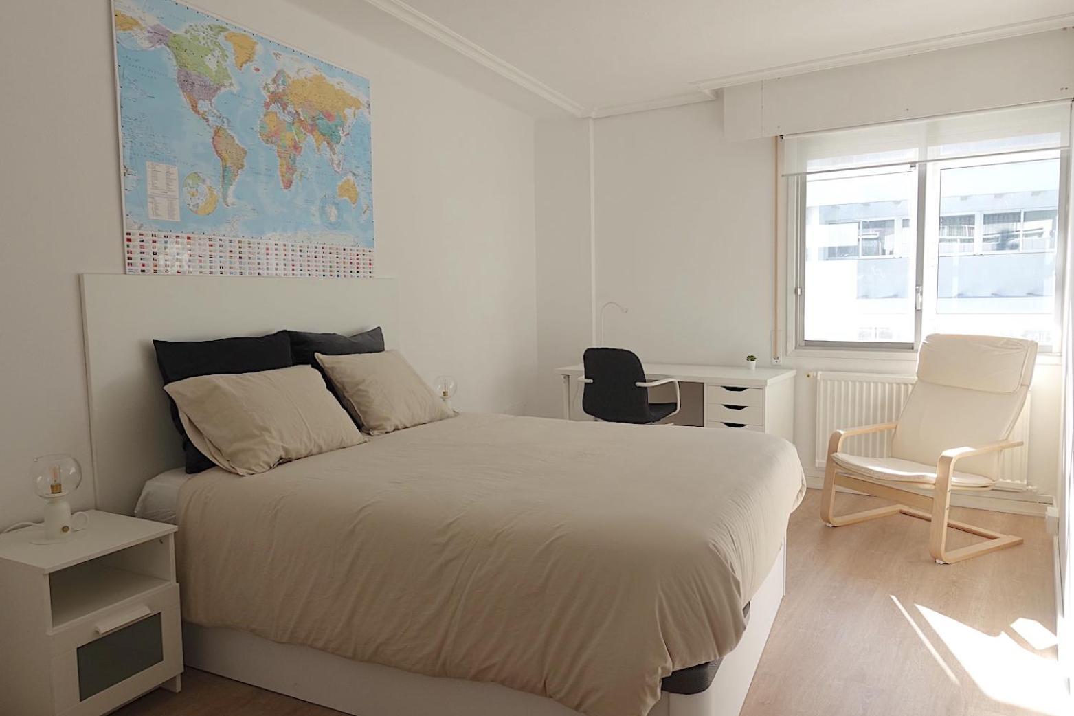 Apartamento Piso Centrico De 5 Con Garaje En Vigo