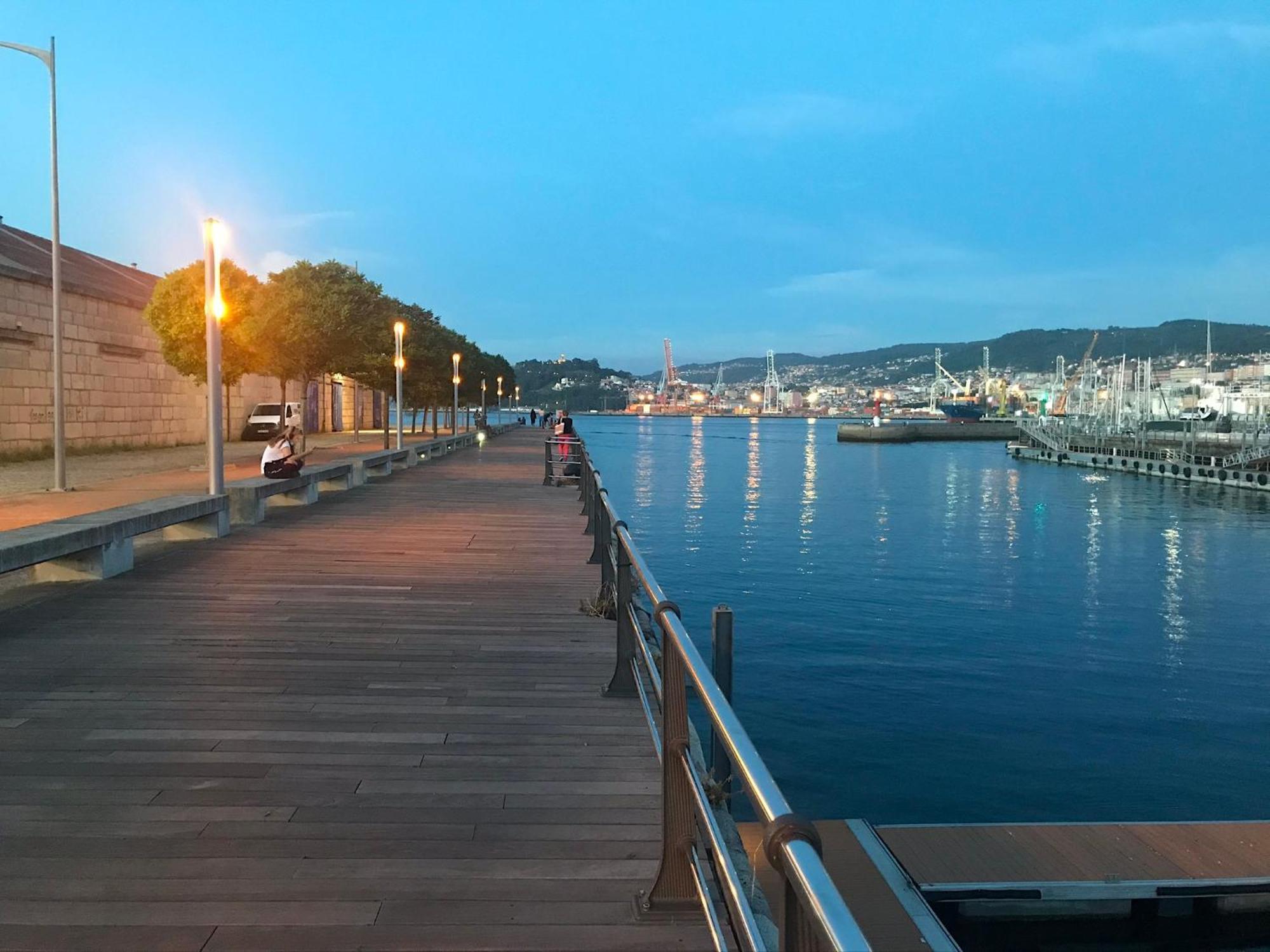 Piso Centrico De 5 Con Garaje En Apartamento Vigo